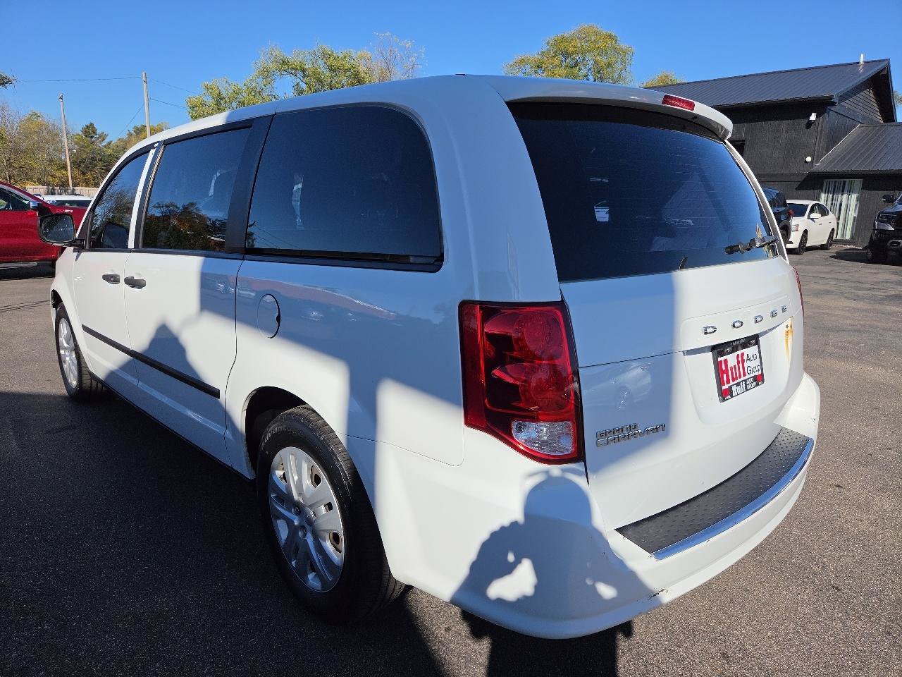 Used 2015 Dodge Grand Caravan American Value Package FWD image 5
