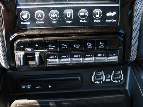 Used 2019 RAM 3500 Limited AWD/4WD image 25