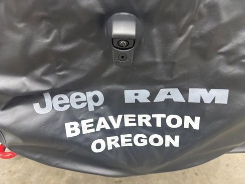 Used 2025 Jeep Wrangler Unlimited Rubicon image 22