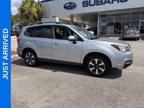 Used 2017 Subaru Forester 2.5i Limited AWD/4WD image 1