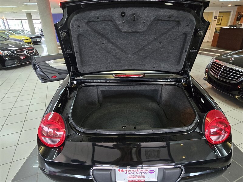 Used 2002 Ford Thunderbird Neiman Marcus RWD image 24