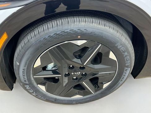 New 2025 Kia EV6 Wind image 30