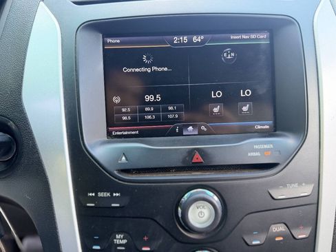 Used 2013 Ford Explorer XLT AWD/4WD image 18