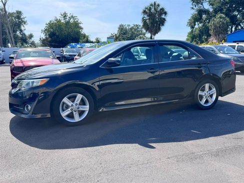Used 2012 Toyota Camry SE FWD image 16