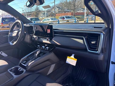 New 2026 GMC Canyon Elevation w/ Convenience Package image 44