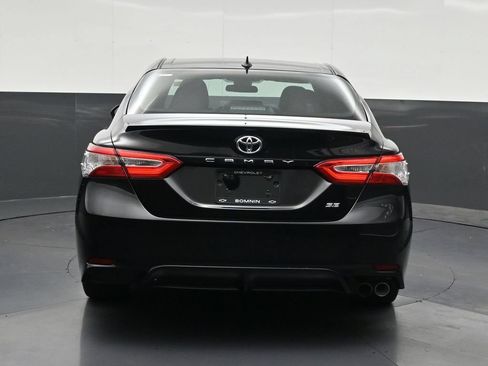 Used 2020 Toyota Camry SE FWD image 4