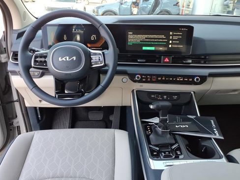 New 2026 Kia Carnival EX FWD image 12