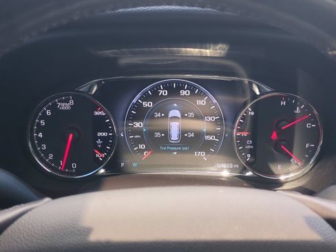 Used 2017 GMC Acadia Denali w/ Technology Package FWD image 31