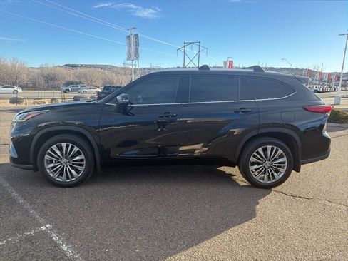 Used 2020 Toyota Highlander Platinum image 4