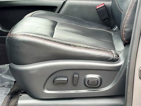 Used 2021 Nissan Titan PRO-4X w/ Pro-4x Convenience Package image 17