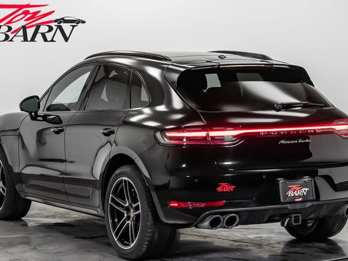 Used 2020 Porsche Macan Turbo image 3