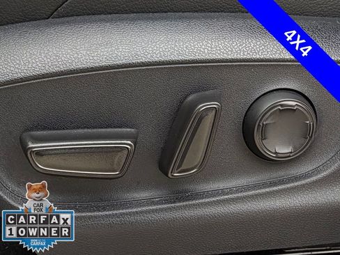 Used 2025 Toyota Tacoma Limited image 6