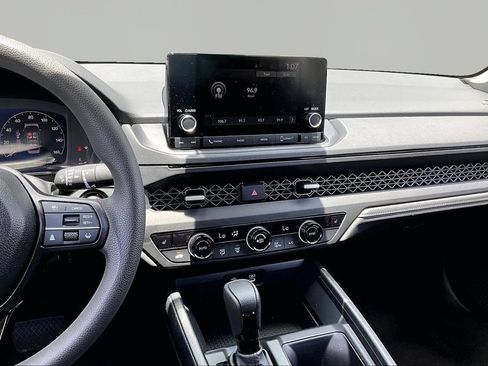 Used 2025 Honda Accord SE image 10