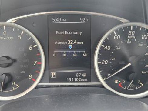 Used 2016 Nissan Sentra SV FWD image 17