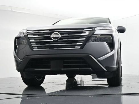Used 2024 Nissan Rogue SV AWD/4WD image 25