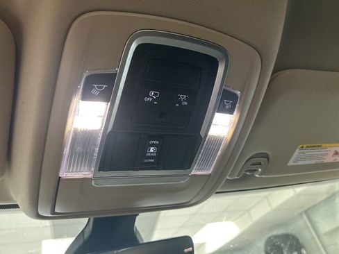 Used 2020 RAM 2500 Laramie AWD/4WD image 16