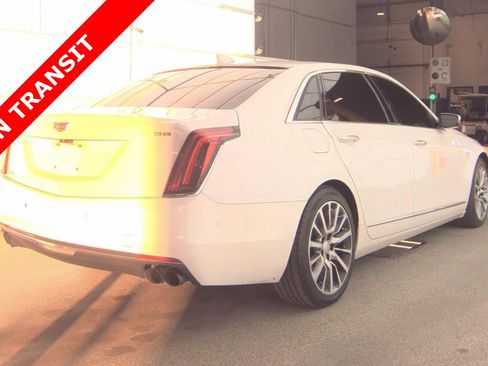 Used 2017 Cadillac CT6 Luxury image 4
