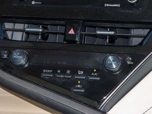 Used 2023 Toyota Camry LE image 21