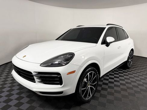 Used 2019 Porsche Cayenne S AWD/4WD image 2