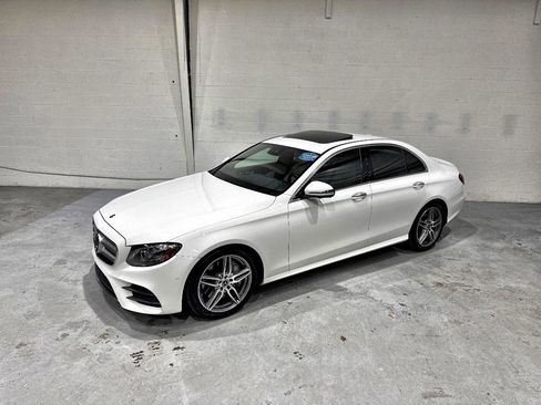 Used 2019 Mercedes-Benz E 300 image 17