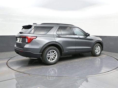 New 2026 Ford Explorer Active RWD image 15