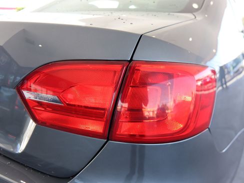 Used 2014 Volkswagen Jetta S image 34