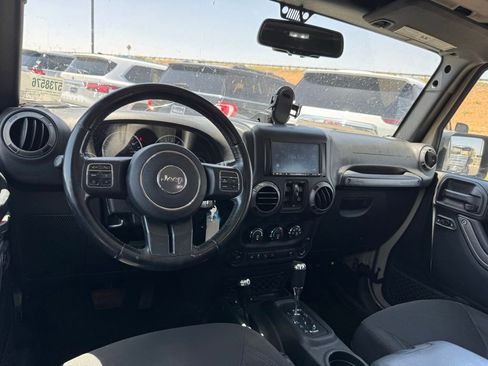 Used 2017 Jeep Wrangler Unlimited Sport w/ Quick Order Package 24S AWD/4WD image 3