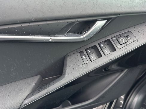 New 2026 Kia Niro Wind image 11