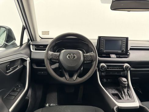 Used 2021 Toyota RAV4 LE FWD image 23