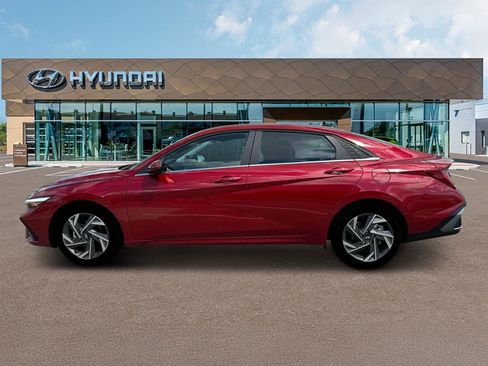 New 2025 Hyundai Elantra SEL FWD image 3