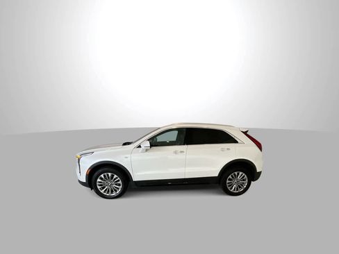 Used 2024 Cadillac XT4 Premium Luxury image 5