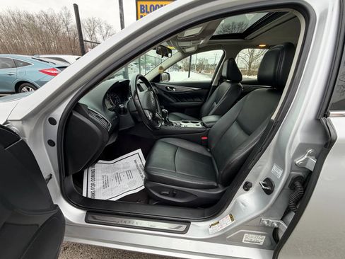 Used 2015 INFINITI Q50 2.0t w/ Moonroof Package image 10