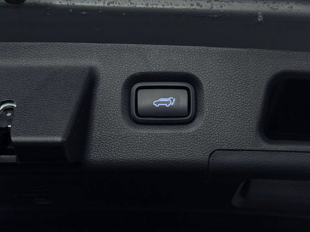 Used 2023 Hyundai Santa Fe SEL AWD/4WD image 12