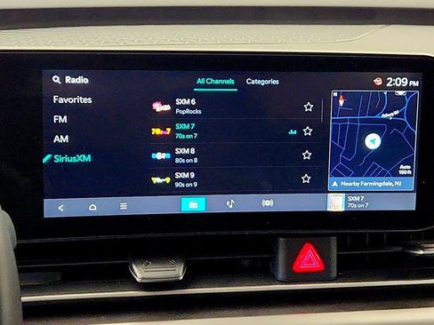 Used 2025 Kia Carnival SX w/ SX Dark Edition Package FWD image 14