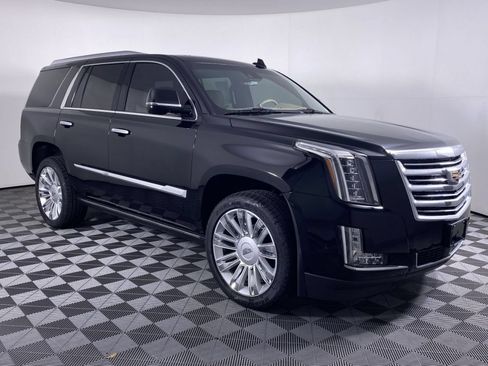 Certified 2020 Cadillac Escalade Platinum AWD/4WD image 23