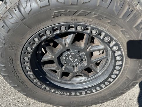 Used 2017 Toyota 4Runner SR5 Premium image 12