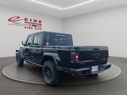 New 2026 Jeep Gladiator Sport AWD/4WD image 3