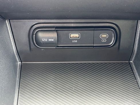 Used 2023 Kia Sportage LX image 34