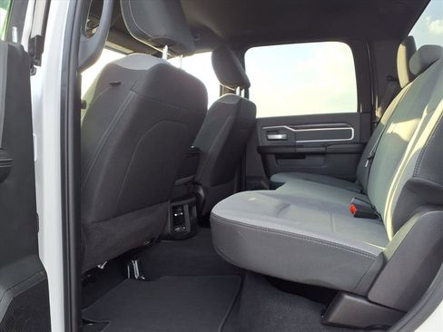 Used 2022 RAM 2500 Big Horn AWD/4WD image 29