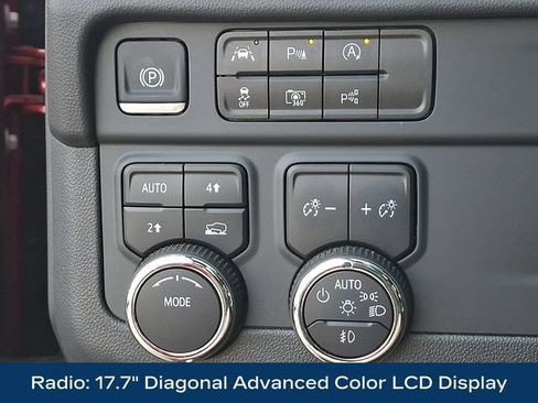 Used 2025 Chevrolet Suburban RST w/ Comfort Package AWD/4WD image 9
