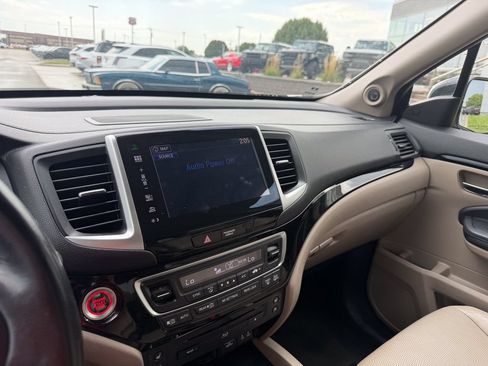 Used 2016 Honda Pilot Elite image 19