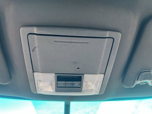 Used 2014 Ford Explorer XLT w/ Equipment Group 202A image 22