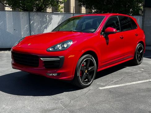 Used 2016 Porsche Cayenne GTS AWD/4WD image 3