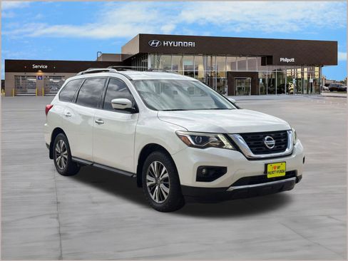 Used 2019 Nissan Pathfinder SV image 7