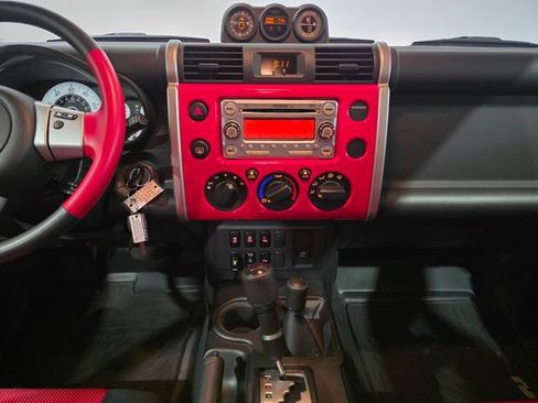 Used 2012 Toyota FJ Cruiser 4WD w/ Trail Teams Special Edition image 20