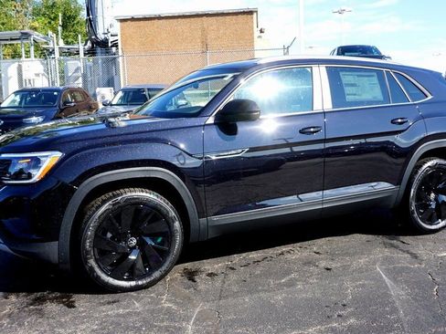 New 2026 Volkswagen Atlas Cross Sport SE AWD/4WD image 2