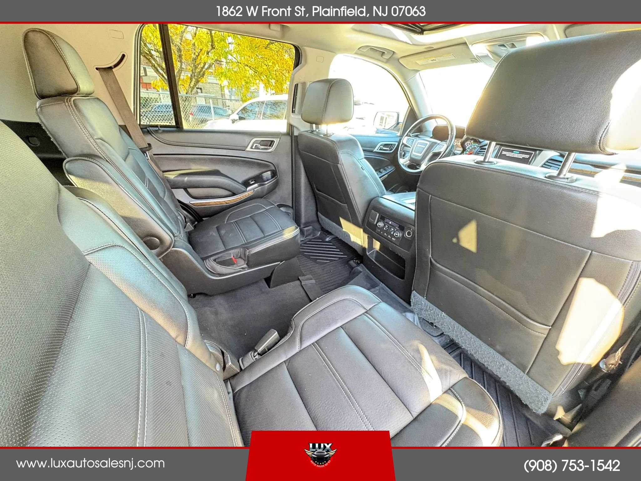 Used 2019 GMC Yukon Denali w/ Denali Ultimate Package AWD/4WD image 43