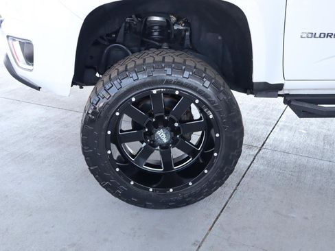 Used 2018 Chevrolet Colorado LT w/ LT Convenience Package RWD image 12