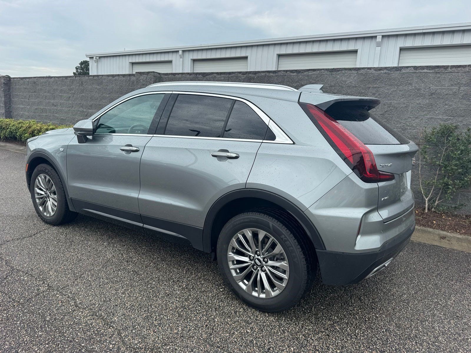 Used 2025 Cadillac XT4 Premium Luxury AWD/4WD image 4