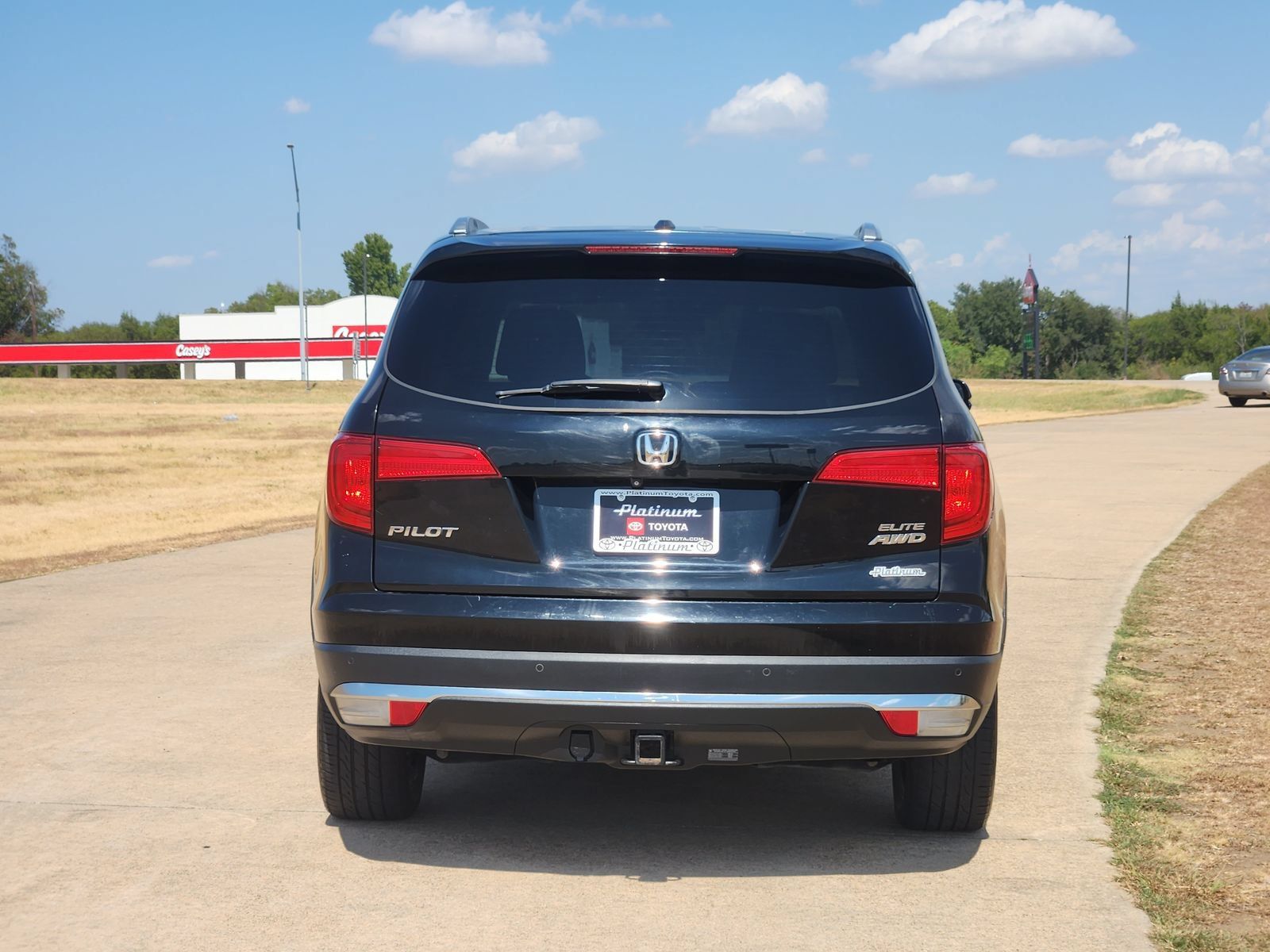 Used 2017 Honda Pilot Elite image 8